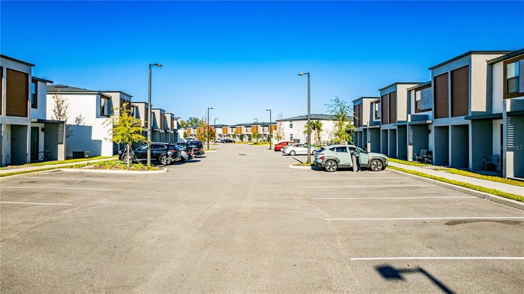 На продажу: $359,999 (3 спален, 3 ванн, 1361 Квадратных фут)