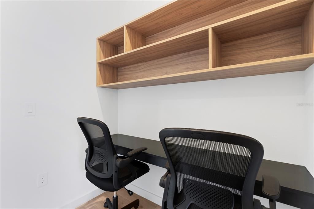 На продажу: $359,999 (3 спален, 3 ванн, 1361 Квадратных фут)