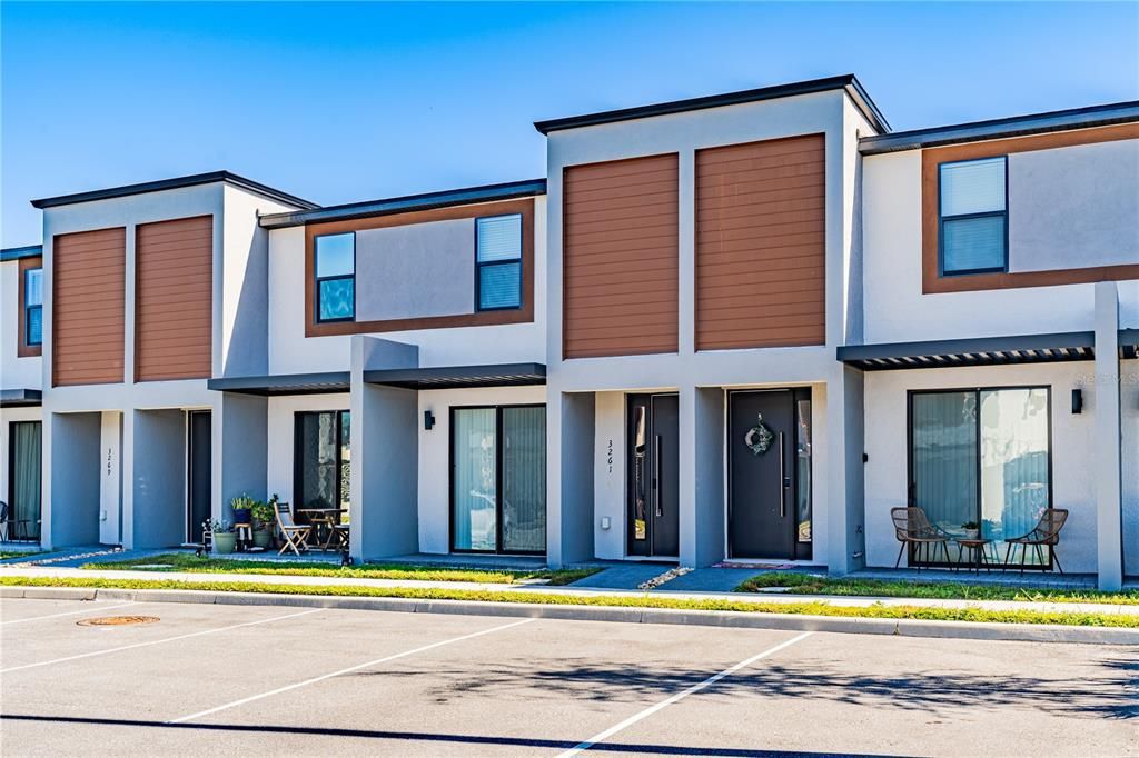 На продажу: $359,999 (3 спален, 3 ванн, 1361 Квадратных фут)