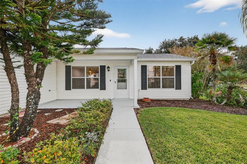 For Sale: $300,000 (2 beds, 2 baths, 1383 Square Feet)