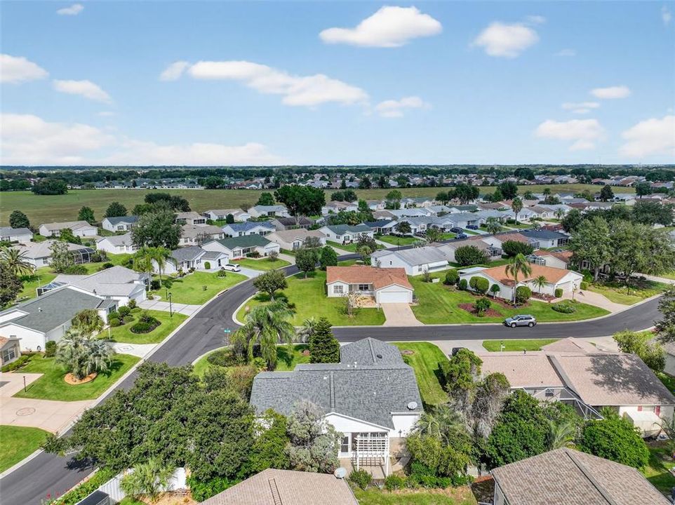 For Sale: $300,000 (2 beds, 2 baths, 1383 Square Feet)