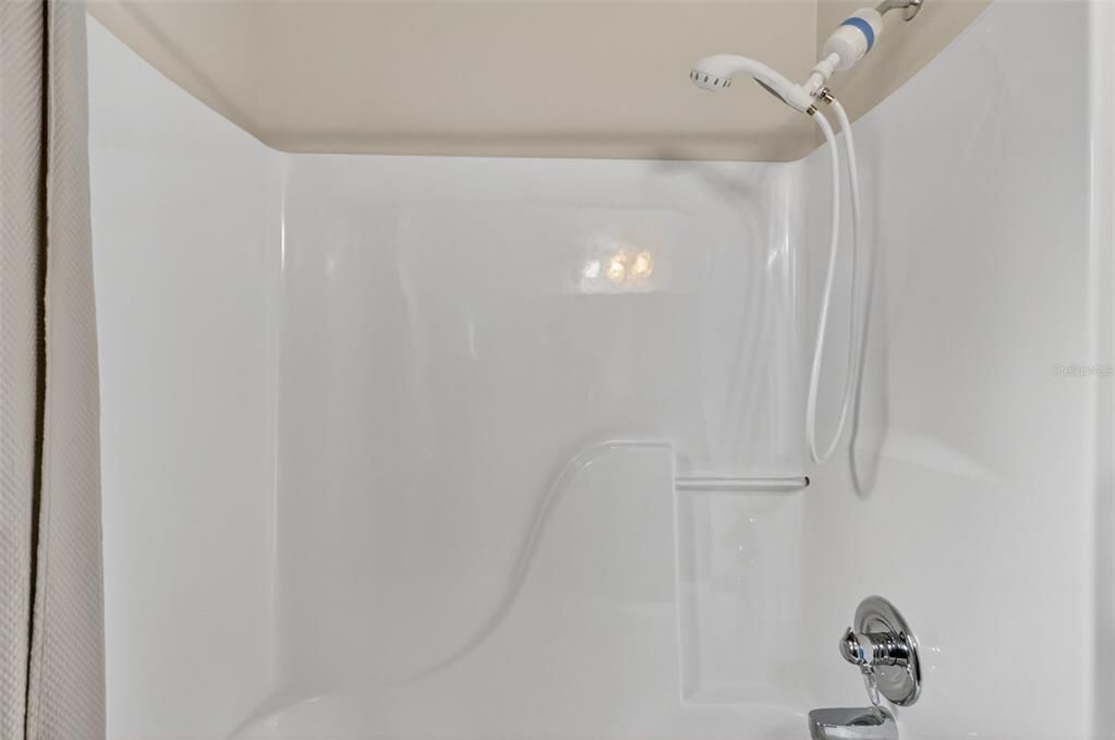 For Sale: $300,000 (2 beds, 2 baths, 1383 Square Feet)