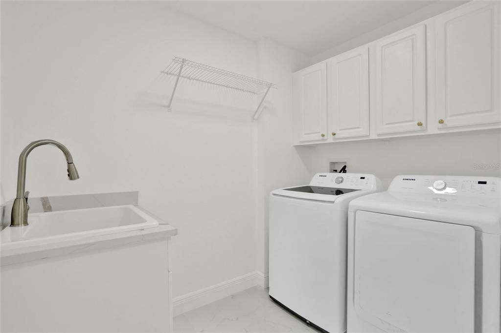 For Rent: $6,000 (3 beds, 2 baths, 2309 Square Feet)