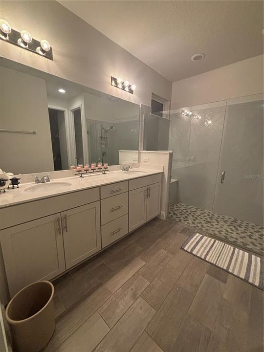 For Sale: $419,499 (4 beds, 2 baths, 2058 Square Feet)