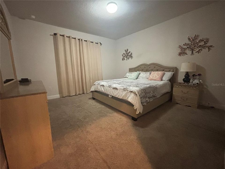 For Sale: $419,499 (4 beds, 2 baths, 2058 Square Feet)