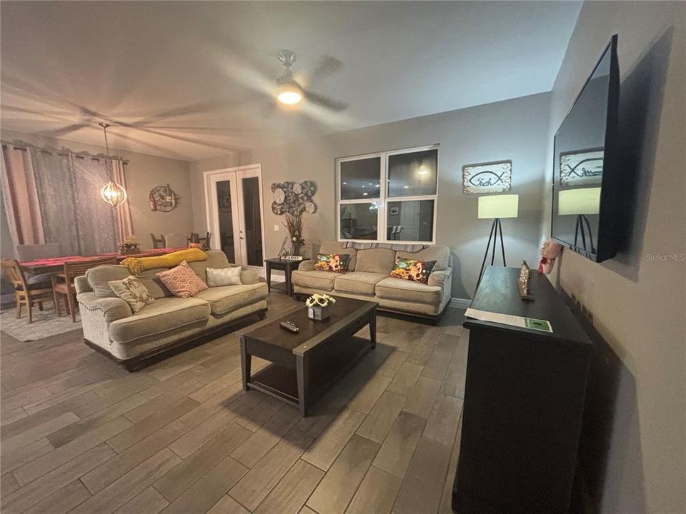 For Sale: $419,499 (4 beds, 2 baths, 2058 Square Feet)