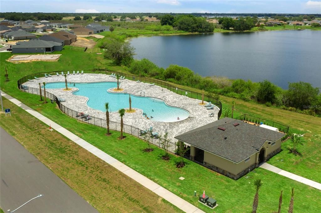 For Sale: $323,000 (4 beds, 2 baths, 1820 Square Feet)