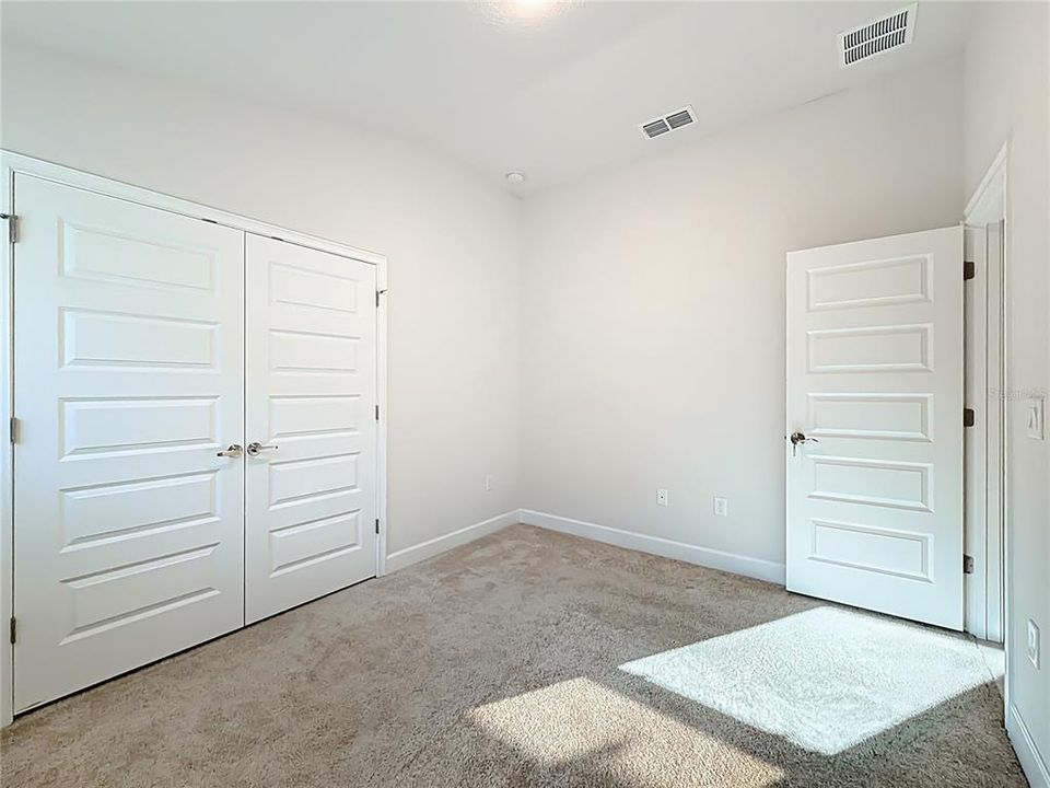 For Sale: $323,000 (4 beds, 2 baths, 1820 Square Feet)