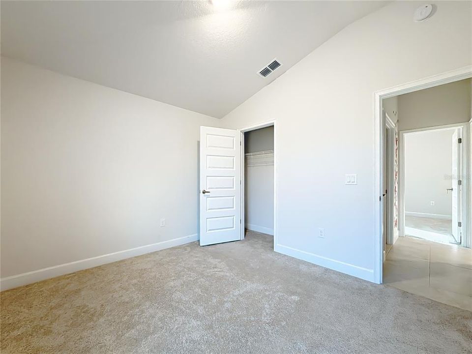 For Sale: $323,000 (4 beds, 2 baths, 1820 Square Feet)