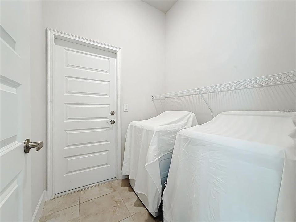 For Sale: $323,000 (4 beds, 2 baths, 1820 Square Feet)