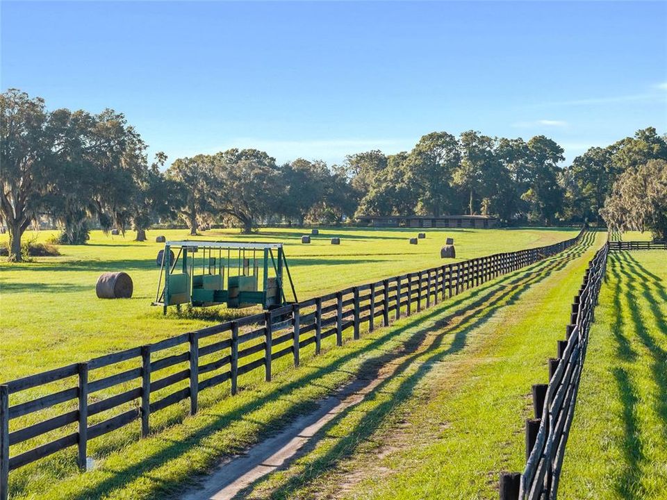 合同活跃: $450,000 (11.88 acres)