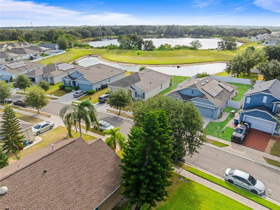 合同活跃: $295,000 (4 贝兹, 2 浴室, 1778 平方英尺)