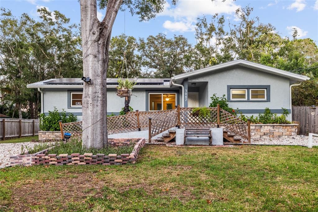 For Sale: $436,000 (3 beds, 2 baths, 1296 Square Feet)