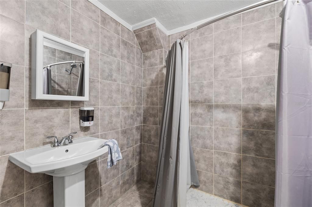 For Sale: $436,000 (3 beds, 2 baths, 1296 Square Feet)