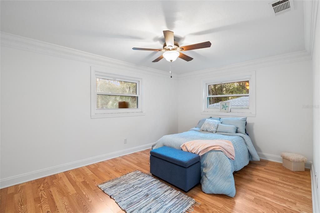 For Sale: $436,000 (3 beds, 2 baths, 1296 Square Feet)