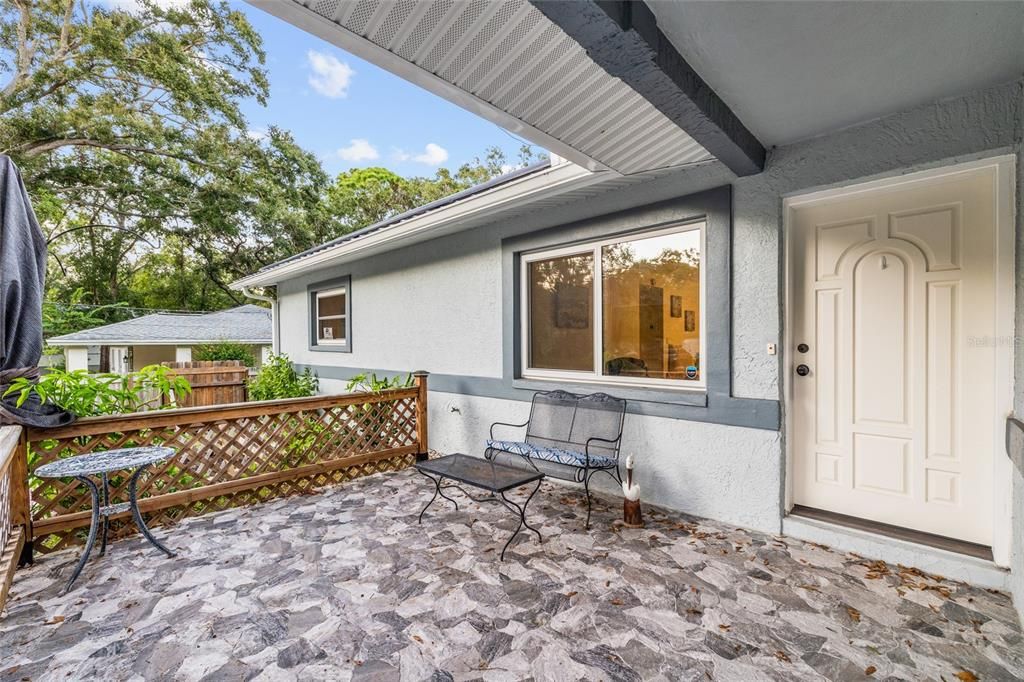 For Sale: $436,000 (3 beds, 2 baths, 1296 Square Feet)