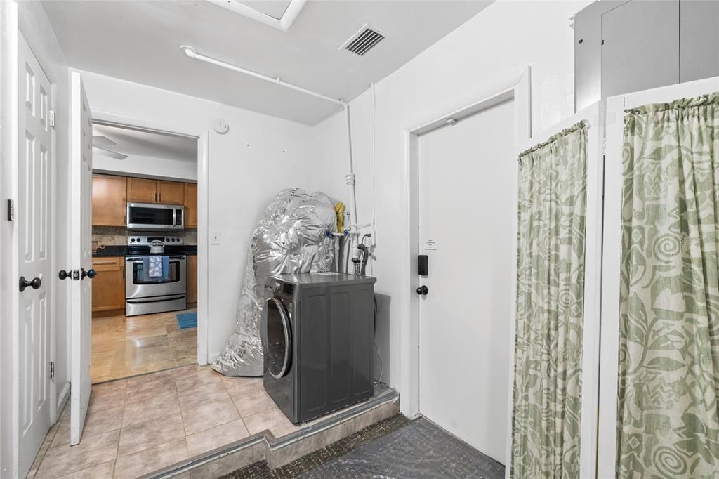 For Sale: $436,000 (3 beds, 2 baths, 1296 Square Feet)