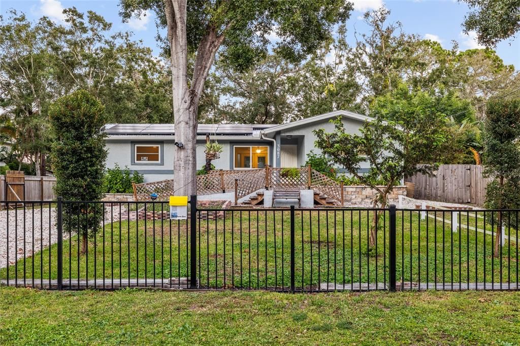 For Sale: $436,000 (3 beds, 2 baths, 1296 Square Feet)