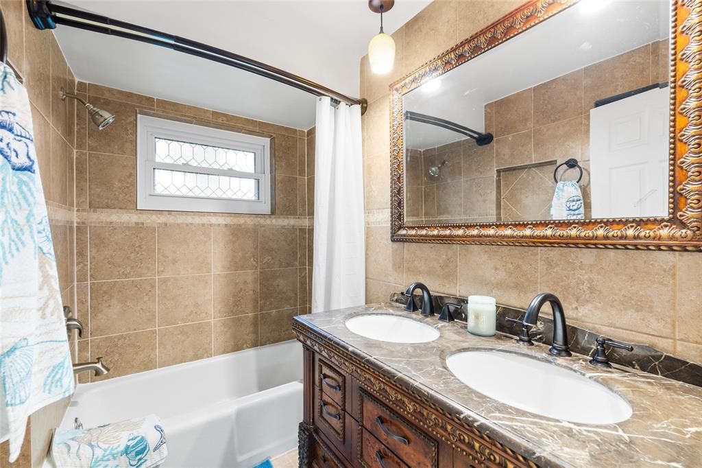 For Sale: $436,000 (3 beds, 2 baths, 1296 Square Feet)