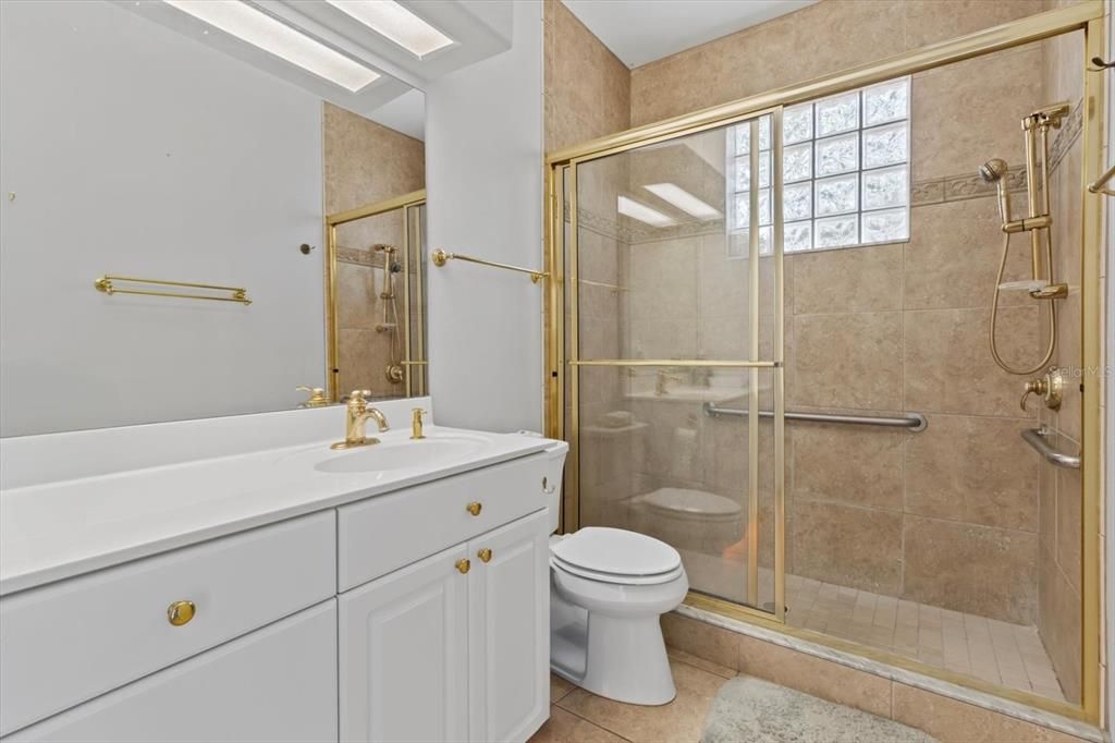 For Sale: $499,000 (3 beds, 3 baths, 2380 Square Feet)