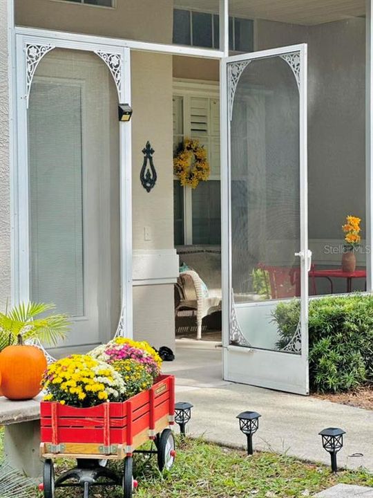 For Sale: $499,000 (3 beds, 3 baths, 2380 Square Feet)