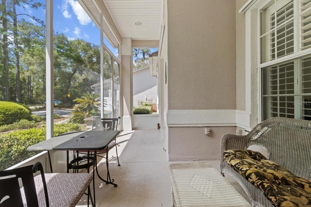 For Sale: $499,000 (3 beds, 3 baths, 2380 Square Feet)