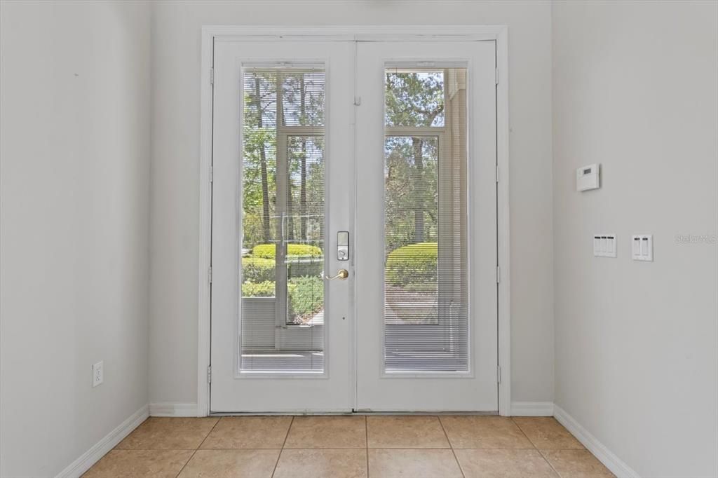 For Sale: $499,000 (3 beds, 3 baths, 2380 Square Feet)