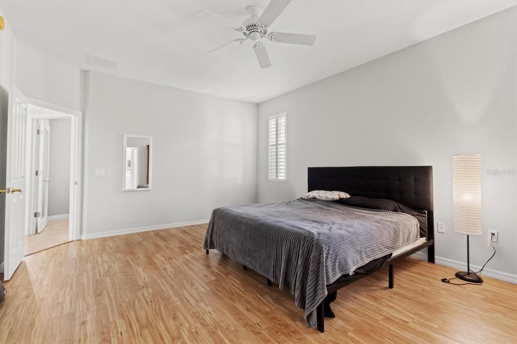 For Sale: $499,000 (3 beds, 3 baths, 2380 Square Feet)