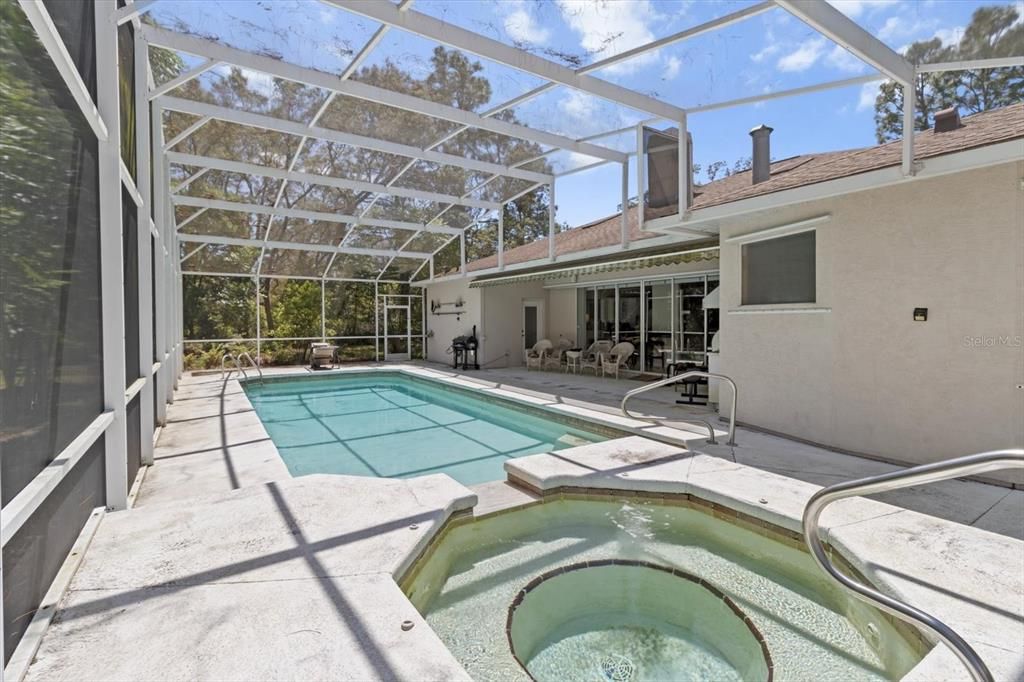 For Sale: $499,000 (3 beds, 3 baths, 2380 Square Feet)