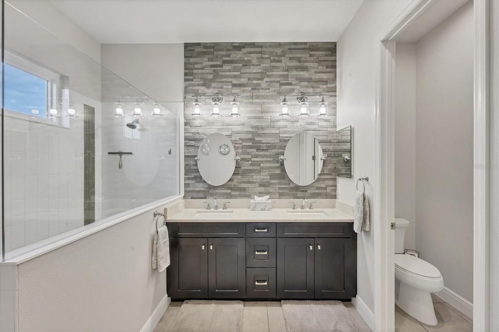 待售: $779,000 (4 贝兹, 3 浴室, 2451 平方英尺)