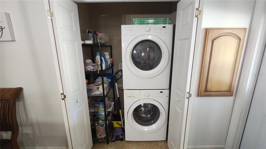 На продажу: $295,000 (3 спален, 2 ванн, 1188 Квадратных фут)