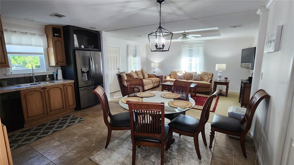 На продажу: $295,000 (3 спален, 2 ванн, 1188 Квадратных фут)