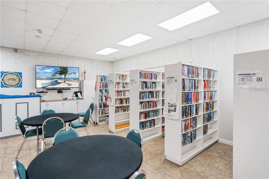 На продажу: $295,000 (3 спален, 2 ванн, 1188 Квадратных фут)