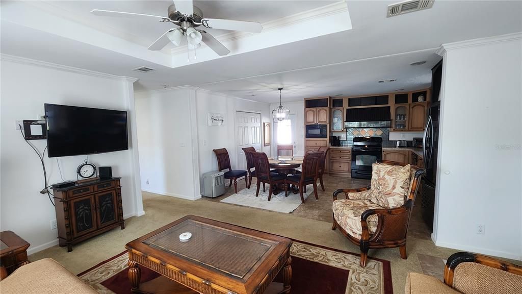 На продажу: $295,000 (3 спален, 2 ванн, 1188 Квадратных фут)