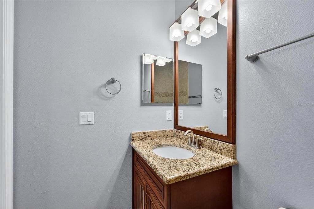 For Sale: $400,000 (4 beds, 3 baths, 2036 Square Feet)