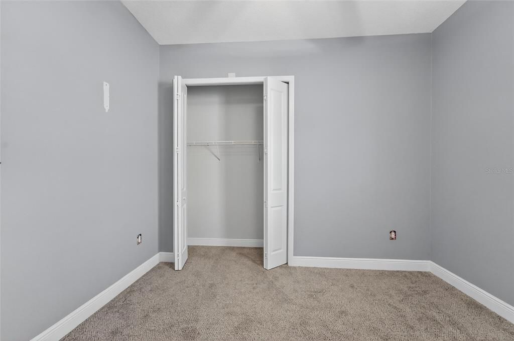 For Sale: $400,000 (4 beds, 3 baths, 2036 Square Feet)