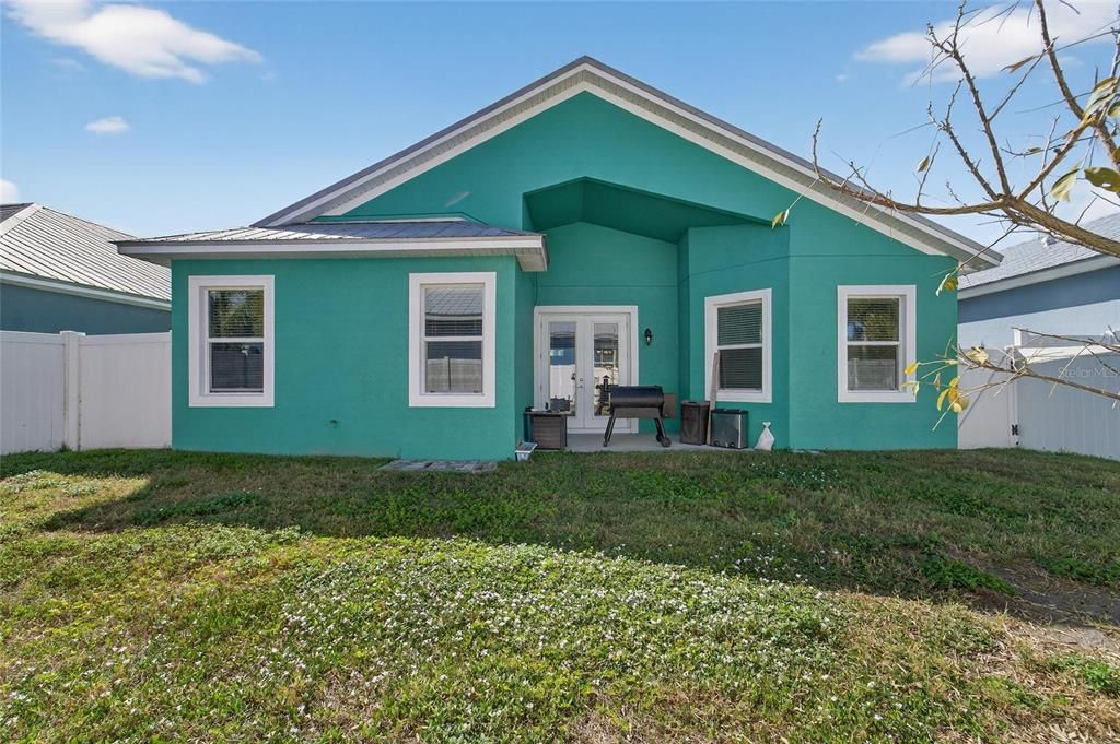 For Sale: $400,000 (4 beds, 3 baths, 2036 Square Feet)