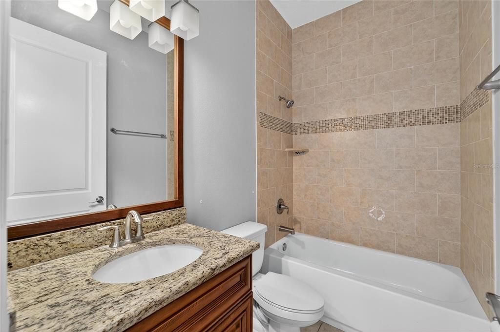 For Sale: $400,000 (4 beds, 3 baths, 2036 Square Feet)