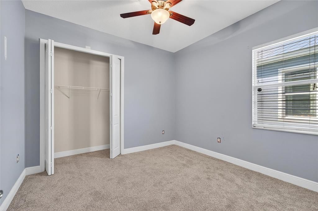 For Sale: $400,000 (4 beds, 3 baths, 2036 Square Feet)