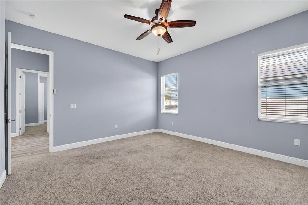 For Sale: $400,000 (4 beds, 3 baths, 2036 Square Feet)