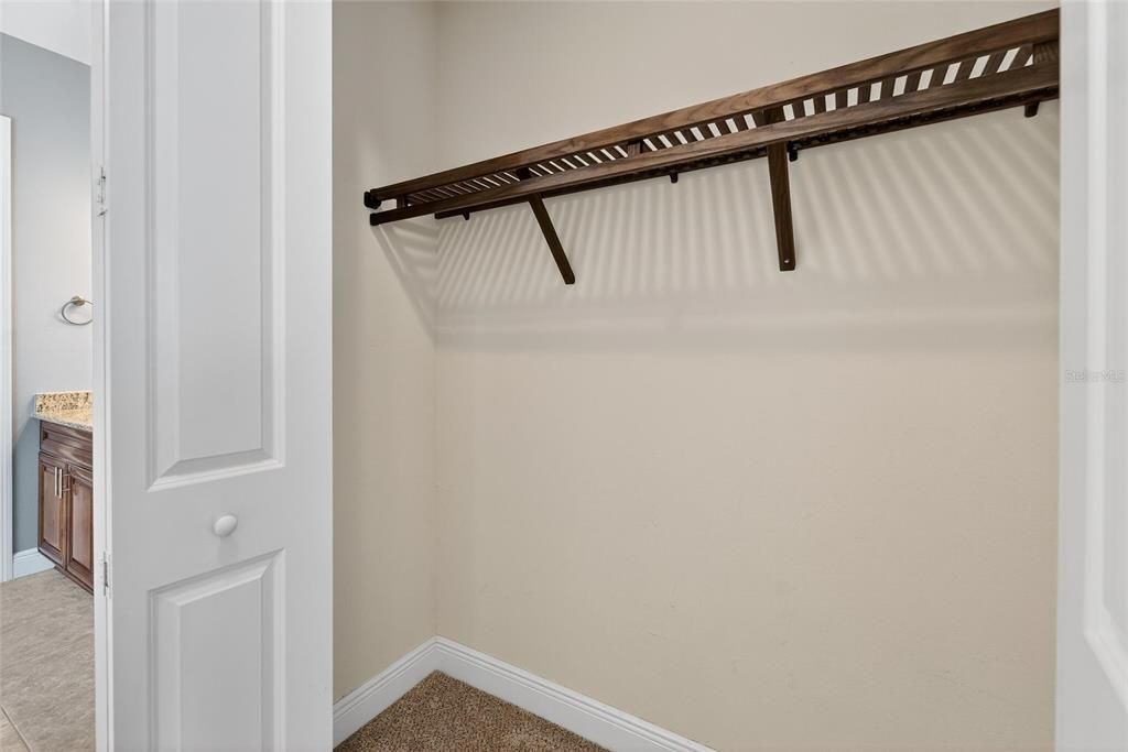 For Sale: $400,000 (4 beds, 3 baths, 2036 Square Feet)