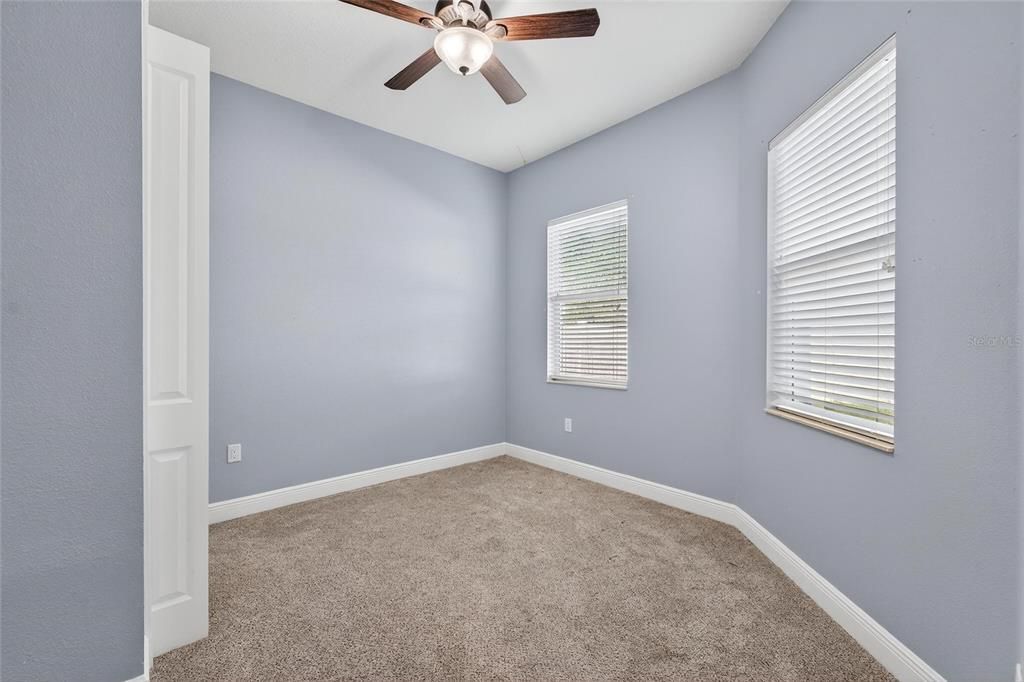 For Sale: $400,000 (4 beds, 3 baths, 2036 Square Feet)