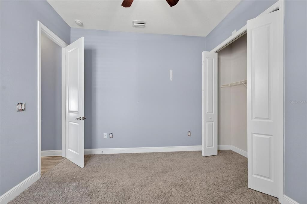 For Sale: $400,000 (4 beds, 3 baths, 2036 Square Feet)