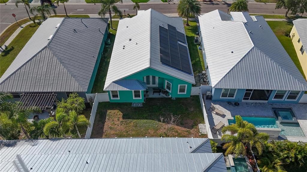 For Sale: $400,000 (4 beds, 3 baths, 2036 Square Feet)