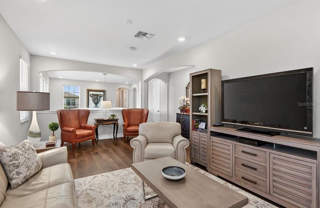 For Sale: $722,800 (4 beds, 3 baths, 2509 Square Feet)