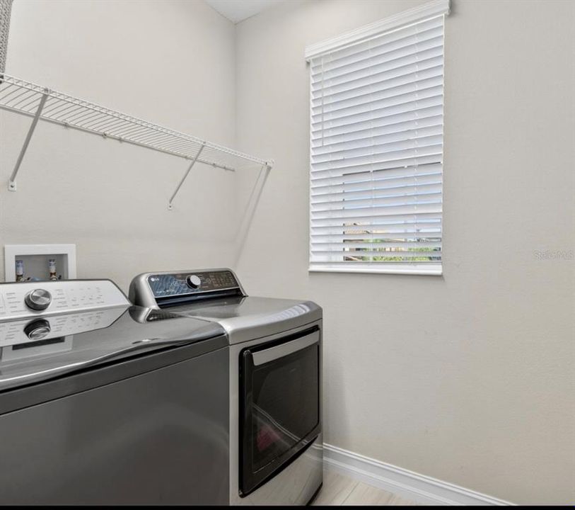 For Sale: $722,800 (4 beds, 3 baths, 2509 Square Feet)