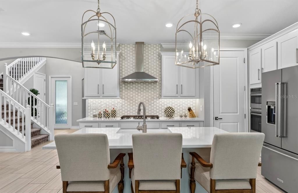 For Sale: $722,800 (4 beds, 3 baths, 2509 Square Feet)