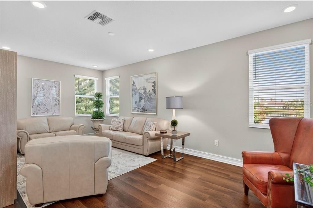 For Sale: $722,800 (4 beds, 3 baths, 2509 Square Feet)