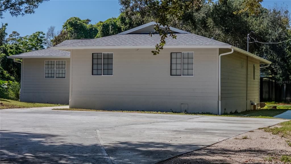 For Sale: $600,000 (4 beds, 2 baths, 1803 Square Feet)