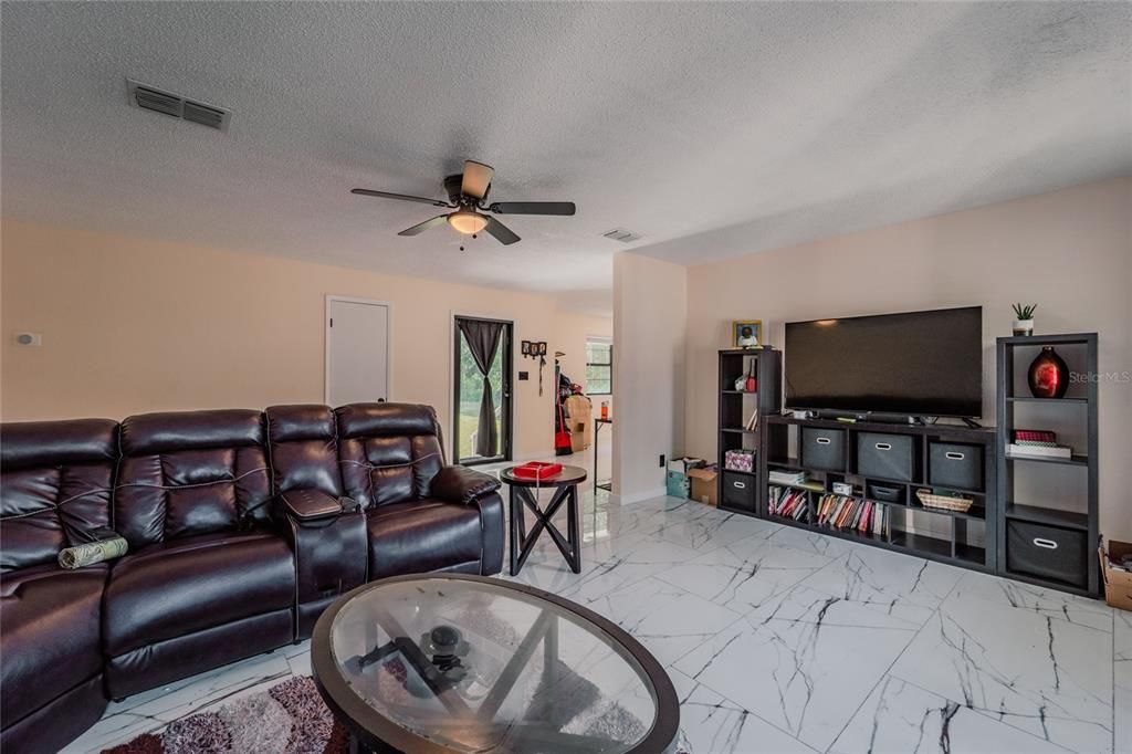 For Sale: $600,000 (4 beds, 2 baths, 1803 Square Feet)